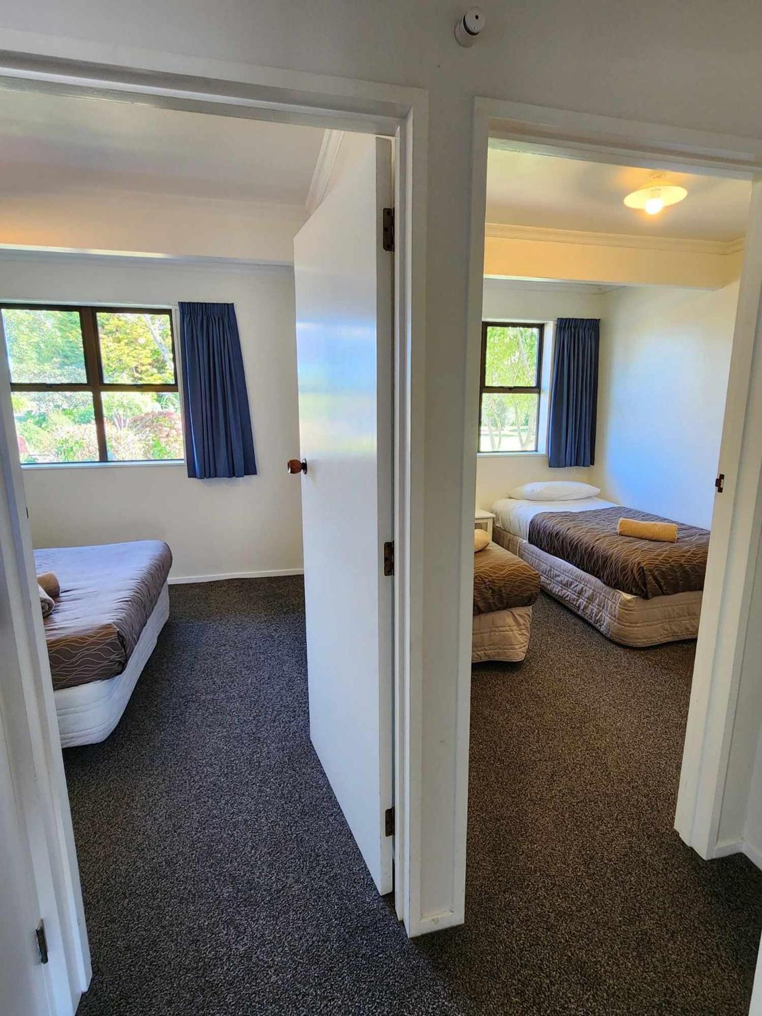 Bulls Motel & Holiday Park Halcombe Exterior photo